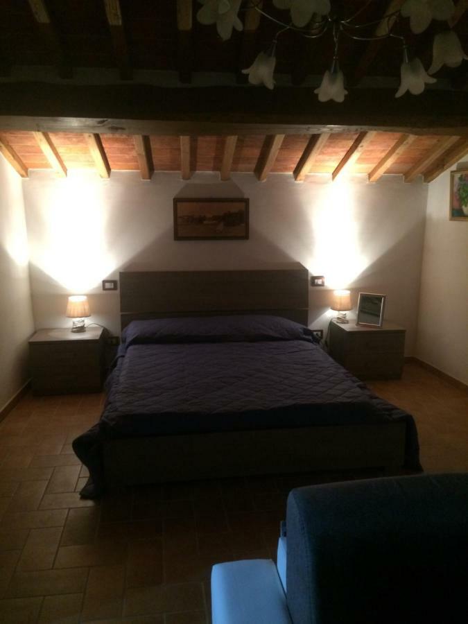 Mansarda Degli Ulivi Apartman Rigomagno Kültér fotó