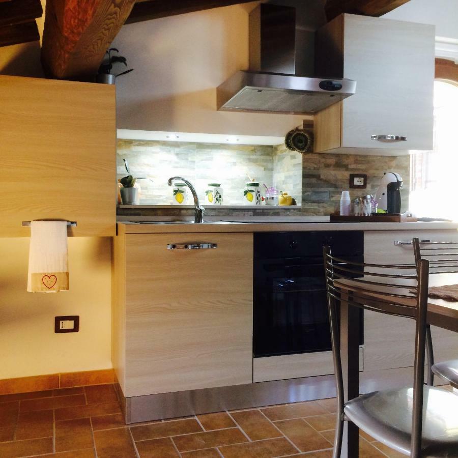 Mansarda Degli Ulivi Apartman Rigomagno Kültér fotó
